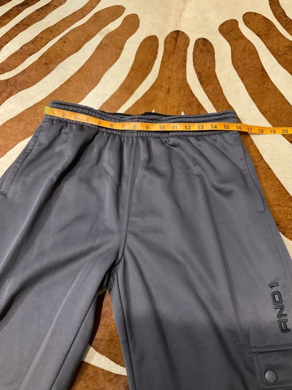 NEW! AND1 Men’s Fleece Lined Basketball Joggers Sweatpants Gray Size Medium